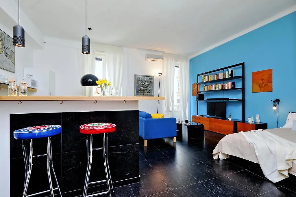 Joivy Colorful Studio For 2 Near City Life Apartment Milan Italy