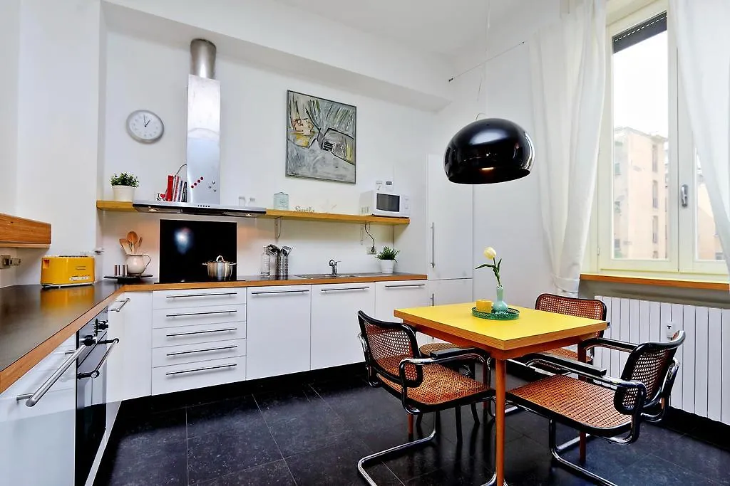 Joivy Colorful Studio For 2 Near City Life Apartment Milan Italy